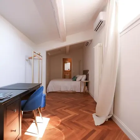 Prestige -balcony -lift Firenze