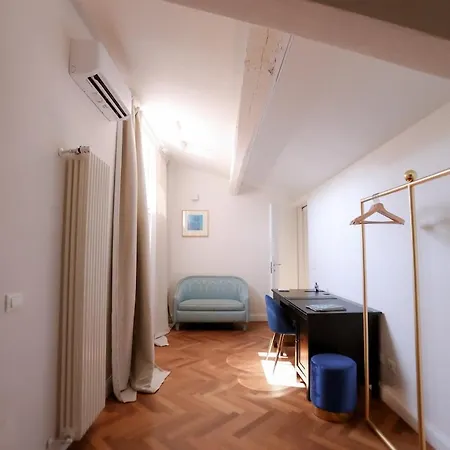 Prestige -balcony -lift Апартаменты